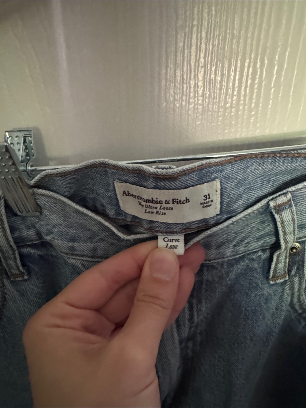 Abercrombie & Fitch “The Ultra Loose Low Rise”Jeans - Curve Love - Picture 2 of 3